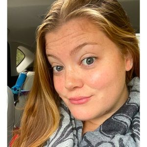 Meet your Posher, Stacy